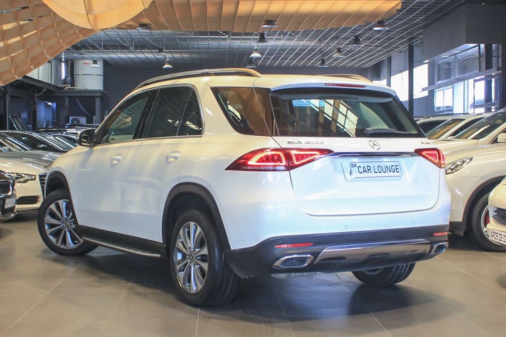 Buy Used/ Preowned Mercedes GLE 300 D 4Matic: Luxury