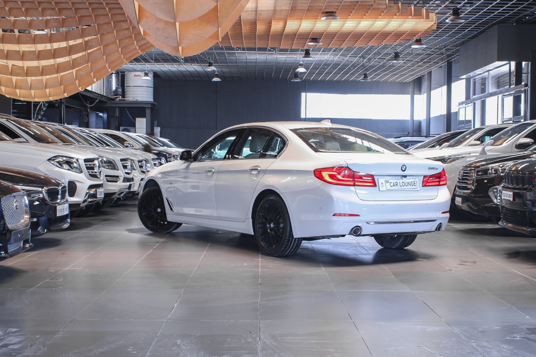 Buy Used BMW 520 D Luxury Line: Luxury Sedan