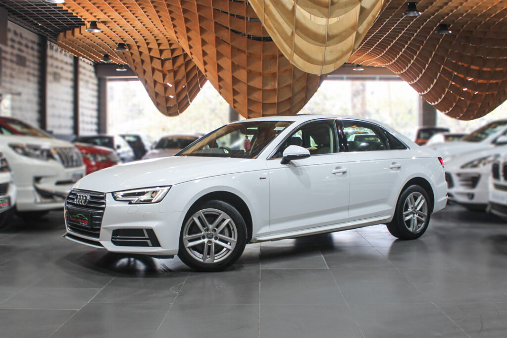 Audi A4 35 TDi S-Line