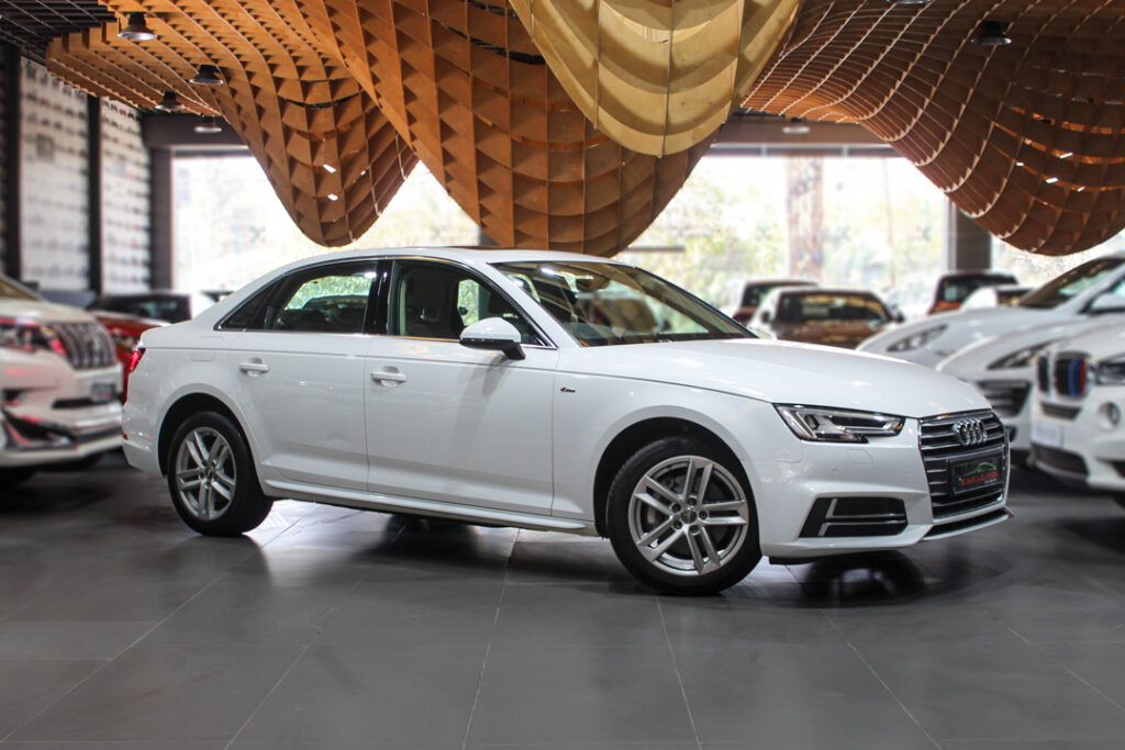Audi A4 35 TDi S-Line
