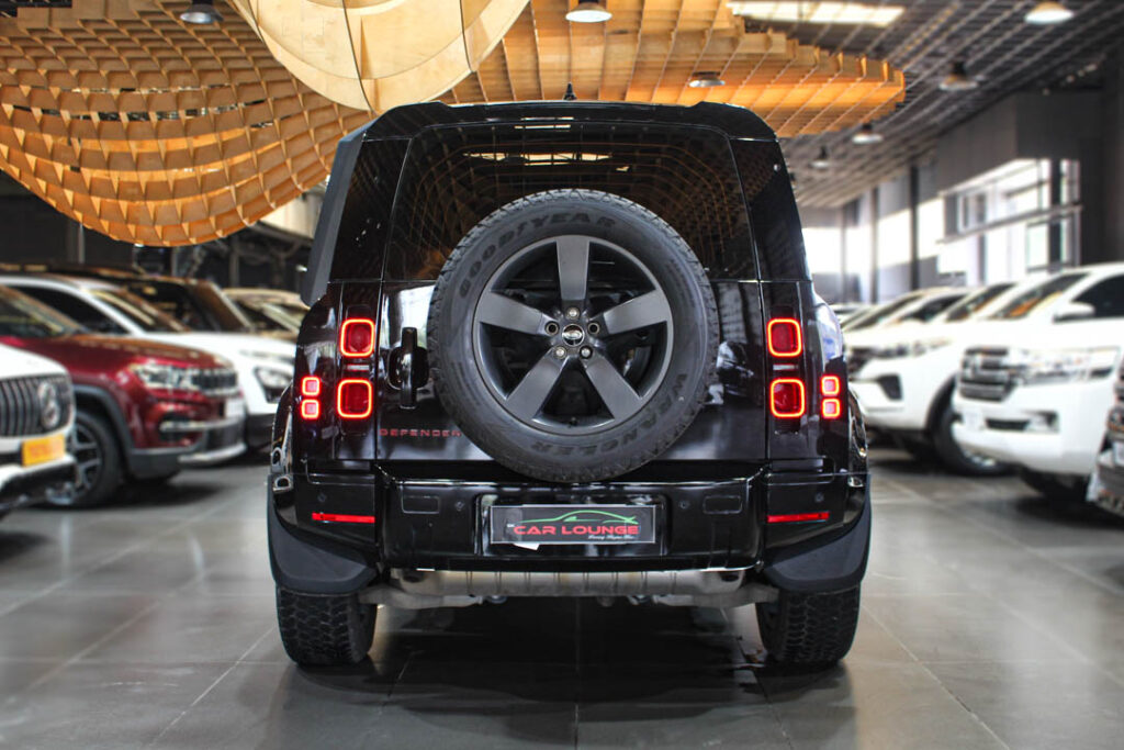 Land Rover Defender HSE P 300