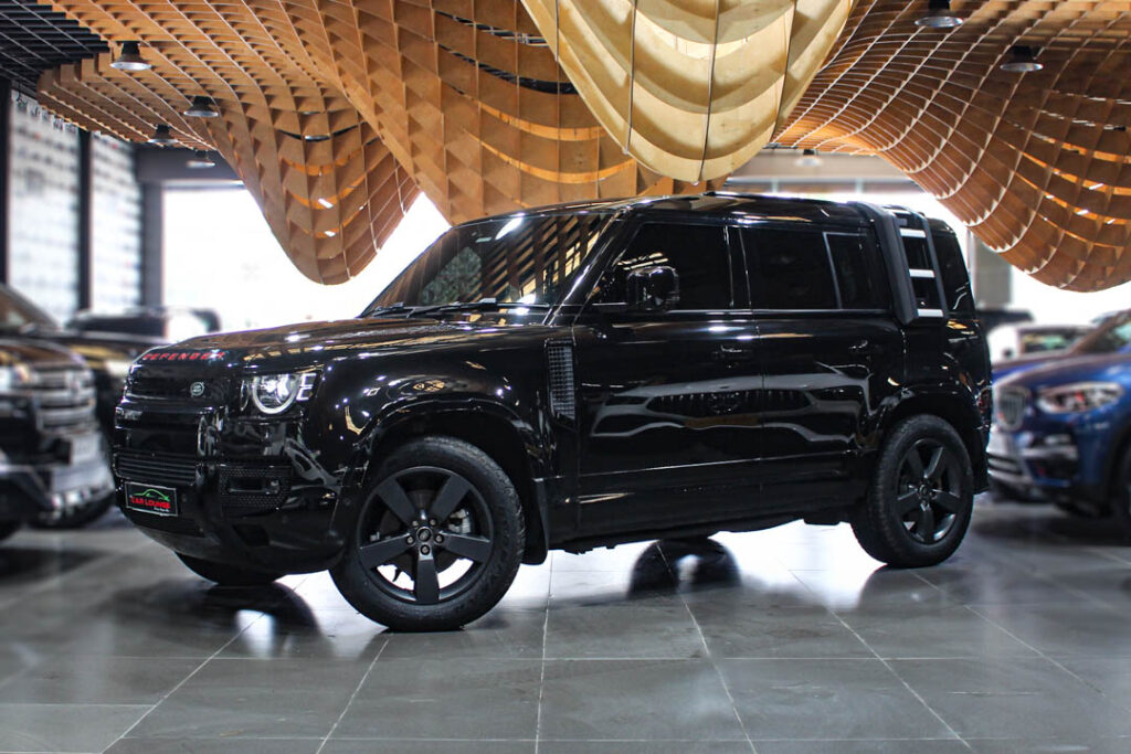 Land Rover Defender HSE P 300
